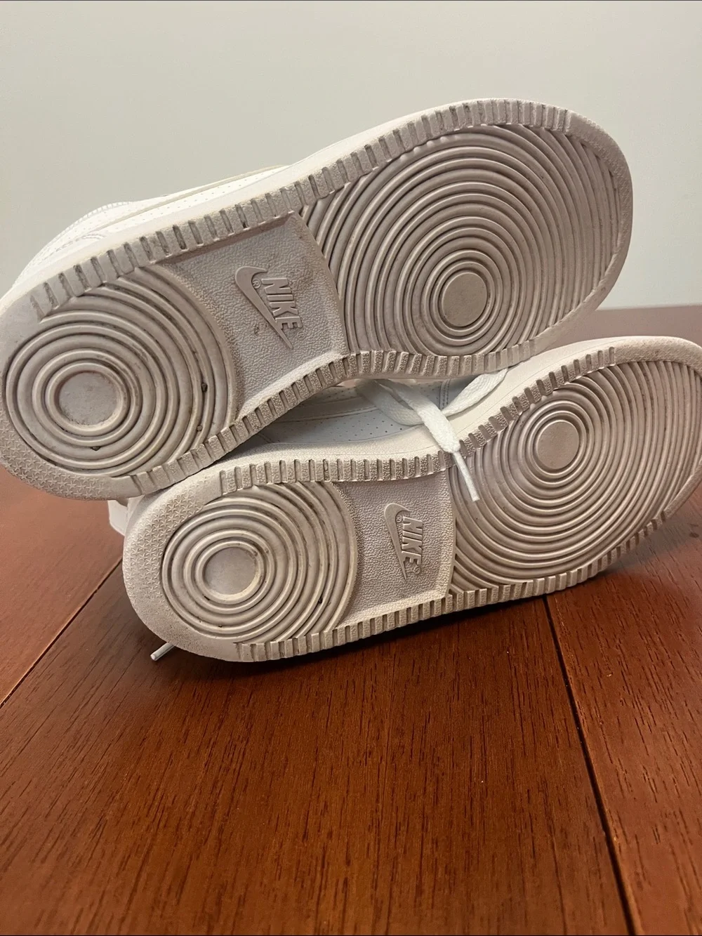 Nike Court Borough Mid Triple White Sz 8